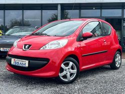 Rot Gebraucht 2008 Peugeot 107 Urban Move Kleinwagen | 2.999 € (Etwas zu teuer)