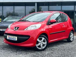 Rot Gebraucht 2008 Peugeot 107 Urban Move Kleinwagen | 2.999 € (Teuer)