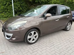 Braun Gebraucht 2011 Renault Mégane III Luxe Limousine | 2.990 € (Guter Preis)
