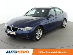 Blau Gebraucht 2015 BMW 318 Advantage Limousine | 16.530 € (Fairer Preis)