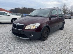 Rot Gebraucht 2012 Skoda Roomster Scout Plus Edition Kombi | 2.950 €