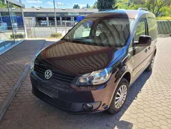 Black berry metallic Gebraucht 2011 VW Caddy Trendline Van / Kleinbus | 6.800 € (Fairer Preis)