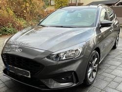 Grau Gebraucht 2019 Ford Focus ST-Line Kombi | 10.900 € (Fairer Preis)