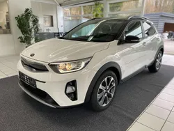 (bud) schneeweiss/schwarz Gebraucht 2019 Kia Stonic Vision SUV | 13.390 € (Fairer Preis)