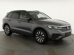 Silizium grau metallic Gebraucht 2025 VW Touareg SUV | 59.184 € (Superpreis)