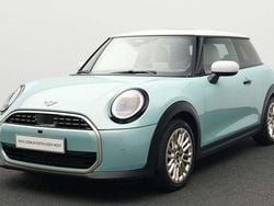 Grün Gebraucht 2024 Mini Cooper Favoured Kleinwagen | 25.779 € (Guter Preis)
