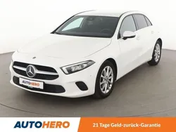 Weiß Gebraucht 2019 Mercedes A180 Limousine | 21.260 € (Etwas zu teuer)