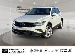 Weiß (pure white) Gebraucht 2023 VW Tiguan Life SUV | 26.990 € (Fairer Preis)