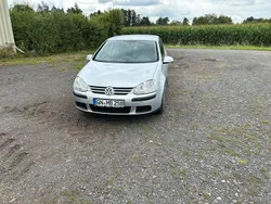 Silber Gebraucht 2005 VW Golf V Kleinwagen | 1.900 € (Guter Preis)