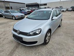 Silber Gebraucht 2011 VW Golf VI Comfortline Kombi | 2.400 € (Guter Preis)