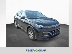 Deep black perleffekt Gebraucht 2024 VW Tiguan Elegance SUV | 37.980 € (Fairer Preis)