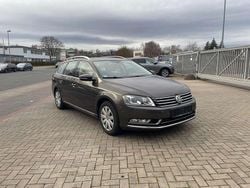 Black oak brown metallic Gebraucht 2013 VW Passat Highline Kombi | 6.650 € (Superpreis)
