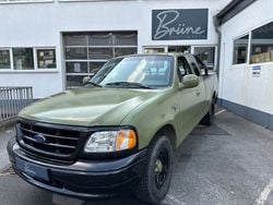 Grün Gebraucht 2000 Ford V8 SUV | 12.990 €