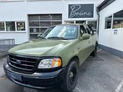 Grün Gebraucht 2000 Ford V8 SUV | 13.990 €