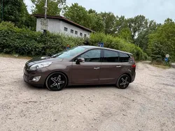 Gold Gebraucht 2010 Renault Grand Scénic III LIMITED Van / Kleinbus | 3.200 €
