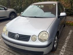Silber Gebraucht 2002 VW Polo Kleinwagen | 1.487 € (Etwas zu teuer)