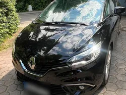Schwarz Gebraucht 2017 Renault Grand Scénic IV Experience Van / Kleinbus | 9.900 € (Superpreis)