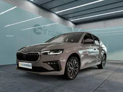 Grau Gebraucht 2024 Skoda Scala Kleinwagen | 23.499 € (Fairer Preis)