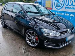 Schwarz Gebraucht 2016 VW Golf VII Limousine | 12.500 € (Fairer Preis)