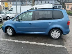 Blau Gebraucht 2012 VW Touran Life Van / Kleinbus | 7.550 € (Guter Preis)