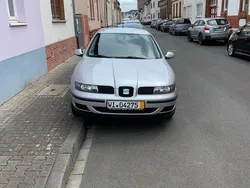 Grau Gebraucht 2005 Seat Leon Kleinwagen | 2.000 € (Fairer Preis)
