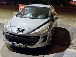 Grau Gebraucht 2010 Peugeot 308 Kombi | 2.200 € (Guter Preis)