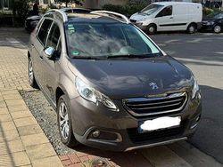 Grau Gebraucht 2016 Peugeot 2008 Active SUV | 8.400 € (Fairer Preis)