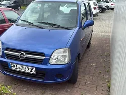 Blau Gebraucht 2004 Opel Agila Kleinwagen | 1.500 €