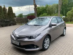 Braun Gebraucht 2016 Toyota Auris Hybrid Comfort Limousine | 12.300 € (Guter Preis)