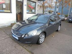 Grau Gebraucht 2013 Volvo V60 Kombi | 4.950 € (Guter Preis)