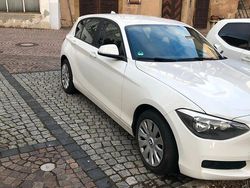 Weiß Gebraucht 2013 BMW 114 Sport Line Kleinwagen | 7.000 € (Fairer Preis)