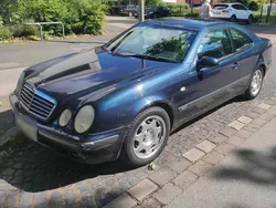 Blau Gebraucht 1999 Mercedes CLK200 Coupé | 2.950 €