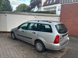 Grau Gebraucht 2001 Ford Focus Kombi | 550 € (Superpreis)