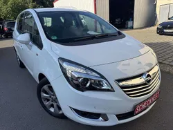 Weiß Gebraucht 2016 Opel Meriva Innovation Van / Kleinbus | 9.899 € (Etwas zu teuer)