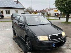 Schwarz Gebraucht 2003 Skoda Fabia Kleinwagen | 1.200 € (Fairer Preis)