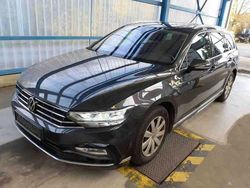 Grau Gebraucht 2022 VW Passat R-line Kombi | 19.990 € (Guter Preis)