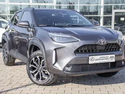 Marlingrau metallic Gebraucht 2025 Toyota Yaris Cross Team SUV | 27.490 € (Superpreis)