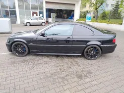 Schwarz Gebraucht 2001 BMW 325 Coupé | 9.000 €