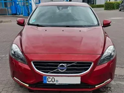 Rot Gebraucht 2014 Volvo V40 Kinetic Kombi | 9.995 € (Fairer Preis)