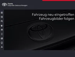 Rot Gebraucht 2023 Toyota Yaris Cross Team SUV | 23.490 € (Guter Preis)
