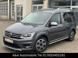 Grau Gebraucht 2017 VW Caddy Beach Van / Kleinbus | 17.990 € (Teuer)