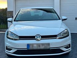Weiß Gebraucht 2018 VW Golf VII Comfortline Limousine | 13.900 € (Guter Preis)