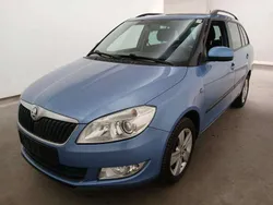 Denimblau metallic Gebraucht 2014 Skoda Fabia Fresh Kombi | 5.990 € (Superpreis)