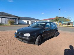 Schwarz Gebraucht 2000 VW Golf IV Limousine | 1.599 € (Etwas zu teuer)