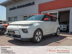 (ah1) schneeweiss & infernorot Gebraucht 2021 Kia Soul EV 3 SUV | 15.995 € (Etwas zu teuer)