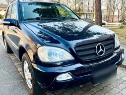 Blau Gebraucht 2002 Mercedes ML320 SUV | 4.900 € (Fairer Preis)