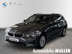 Grau Gebraucht 2022 BMW 330 Advantage Kombi | 30.490 € (Fairer Preis)