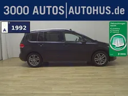 Schwarz Gebraucht 2017 VW Touran Sound Van / Kleinbus | 13.490 € (Fairer Preis)