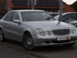 Silber Gebraucht 2004 Mercedes E240 Limousine | 3.490 € (Guter Preis)