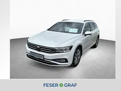 Oryxwhite perlmutteffekt Gebraucht 2022 VW Passat Business Kombi | 26.450 € (Fairer Preis)
